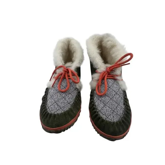 Sorel Out N About Moccasin Slipper Boots Size 8.5 Gray Green Suede Faux Fur - Picture 1 of 7
